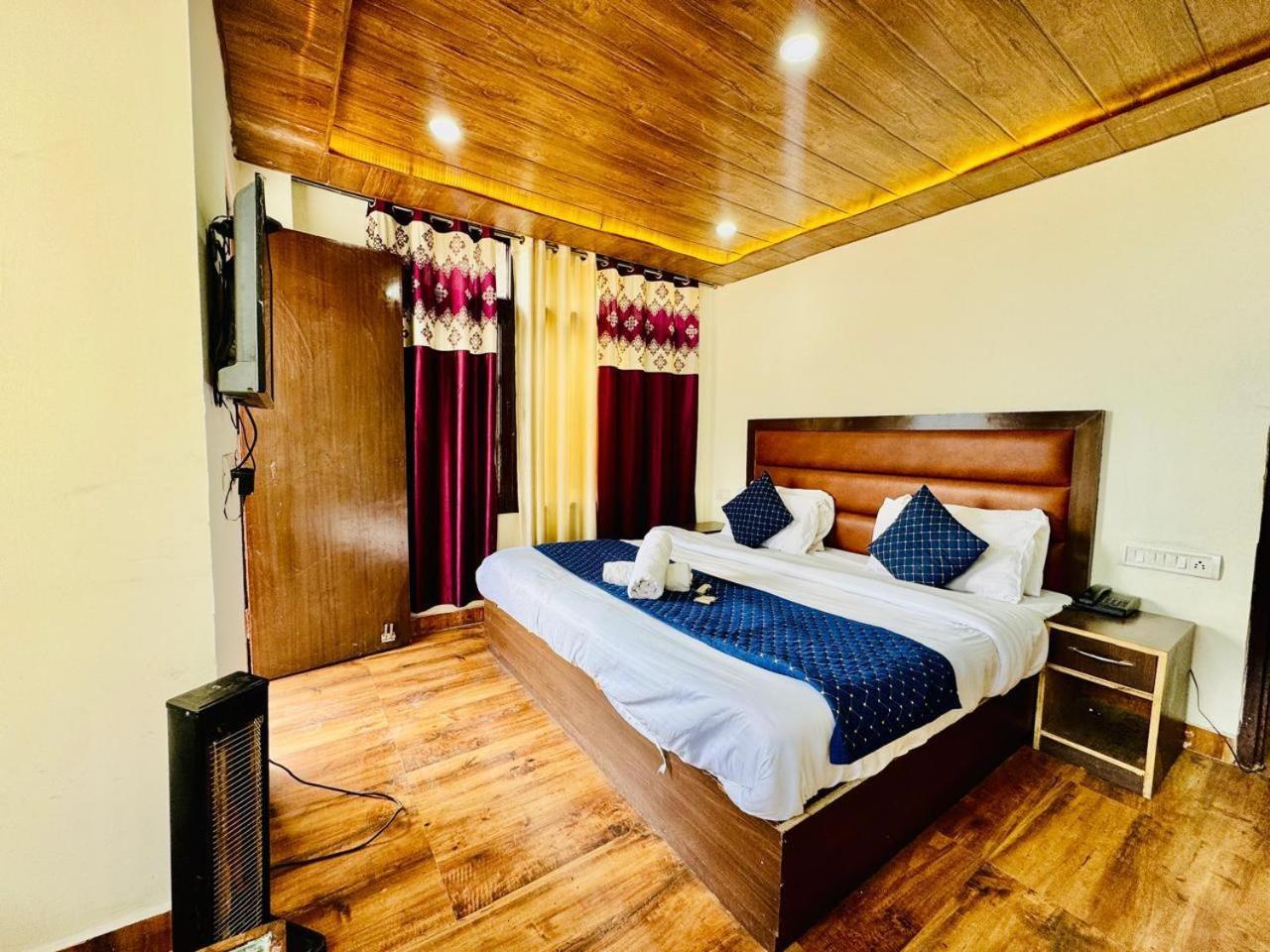 Royal Majestic View Point Lodge 마날리 외부 사진